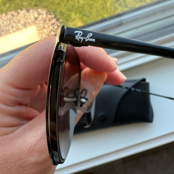 ❌SOLD❌Preowned 💯 Authentic RayBans - Picture 2 of 7